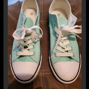 Canvas Sneakers Womens Size 11 Pastel W/White Laces